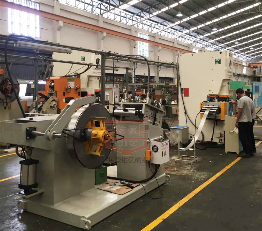 厚板GO整平機(jī)、NC伺服送料機(jī)配沖床視頻