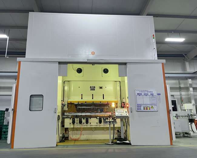 12工位三次元機(jī)械手屏蔽罩自動(dòng)化沖壓生產(chǎn)線 沖床多工位機(jī)械手沖壓