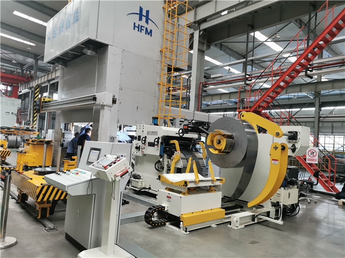 首次使用三合一伺服送料機？這些注意事項助你高效安全操作